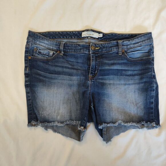 Lot of 5 - Torrid Shorts and Old Navy Pants Women's‎ Size 18 - Picture 3 of 16